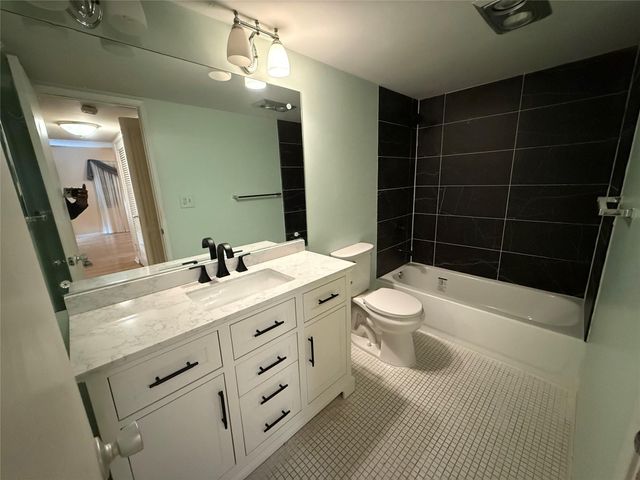 3575 Broken Woods Drive 601, Coral Springs, FL 33065