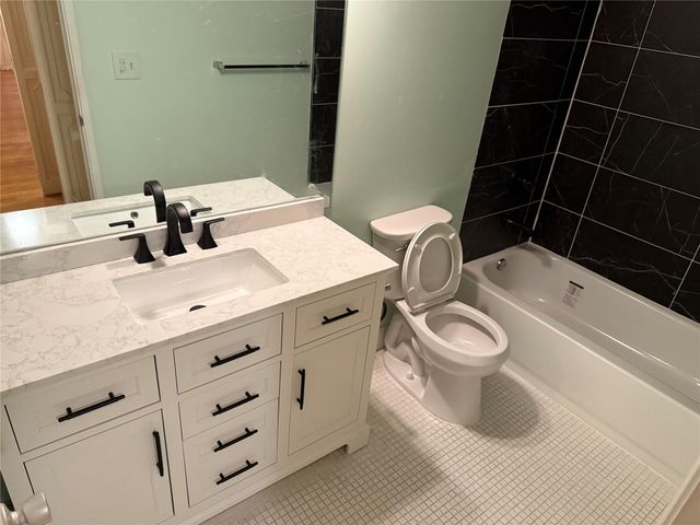 3575 Broken Woods Drive 601, Coral Springs, FL 33065