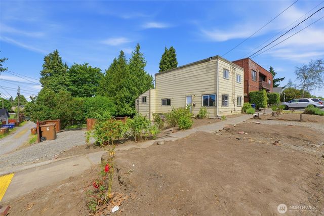1205 N 11th Street, Tacoma, WA 98403