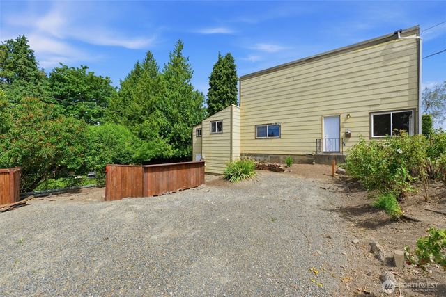 1205 N 11th Street, Tacoma, WA 98403