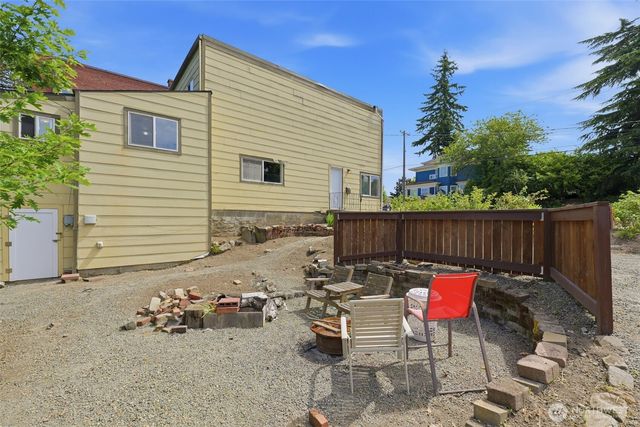 1205 N 11th Street, Tacoma, WA 98403