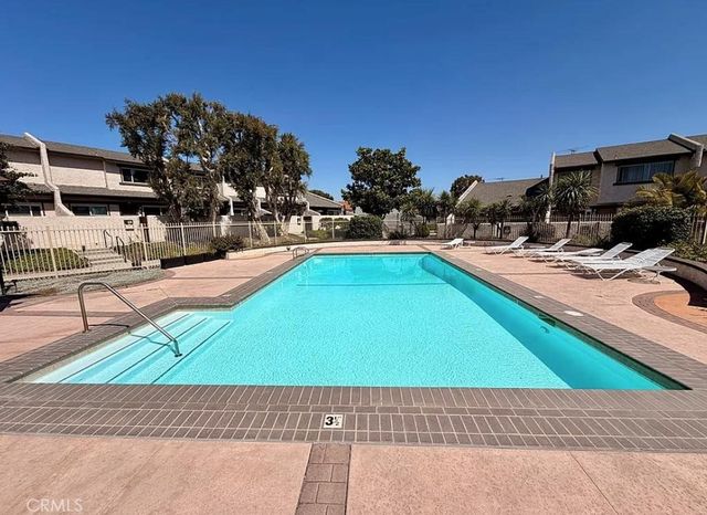 23325 Sesame, Torrance, CA 90502