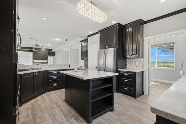 3232 Blue Grass Dr, Richmond, TX 77406