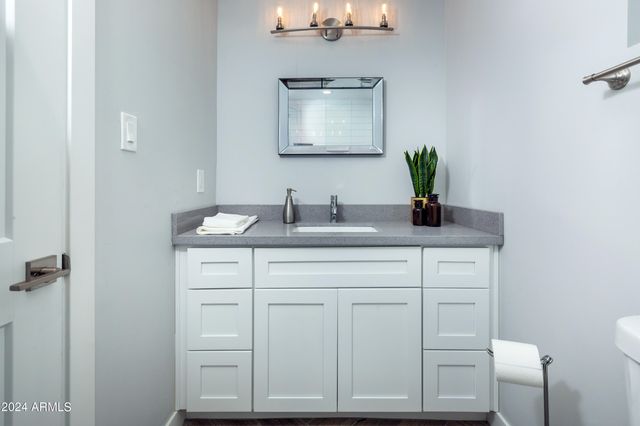 7532 E HAZELWOOD Street, Scottsdale, AZ 85251