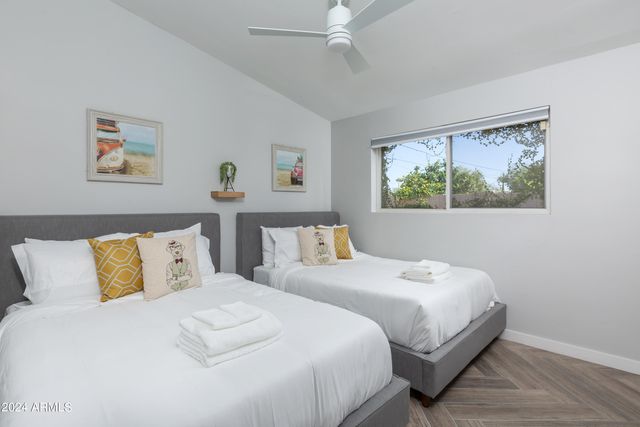 7532 E HAZELWOOD Street, Scottsdale, AZ 85251