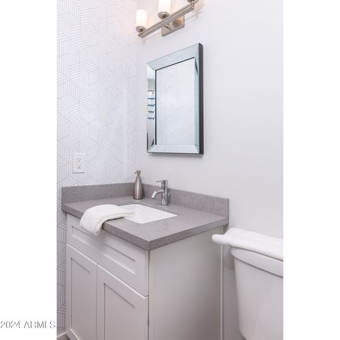 7532 E HAZELWOOD Street, Scottsdale, AZ 85251