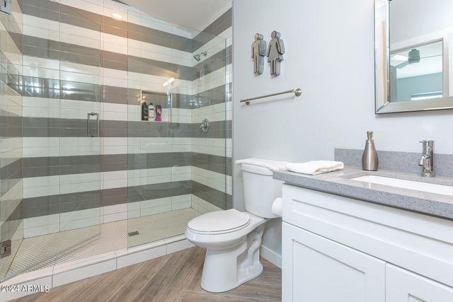 7532 E HAZELWOOD Street, Scottsdale, AZ 85251