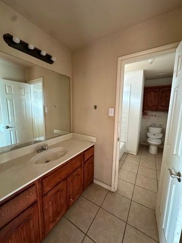 212 Paradise Way, Red Oak, TX 75154