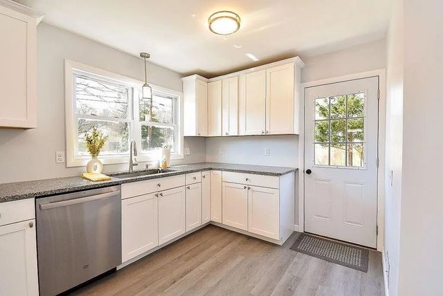 291 Crompton Road, East Greenwich, RI 02818