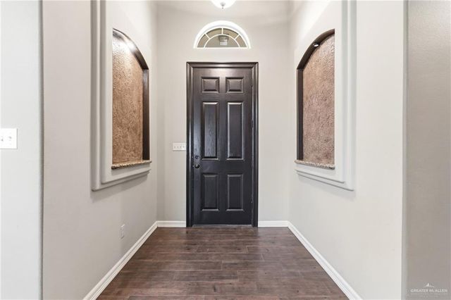 510 Greystone Circle, Alamo, TX 78516