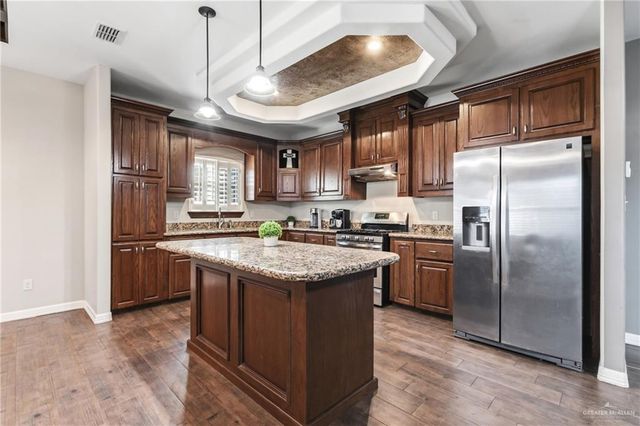 510 Greystone Circle, Alamo, TX 78516