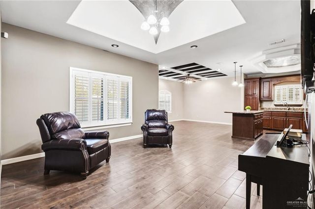 510 Greystone Circle, Alamo, TX 78516