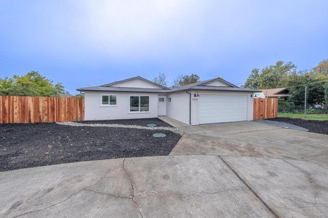 3220 Q St, North Highlands, CA 95660