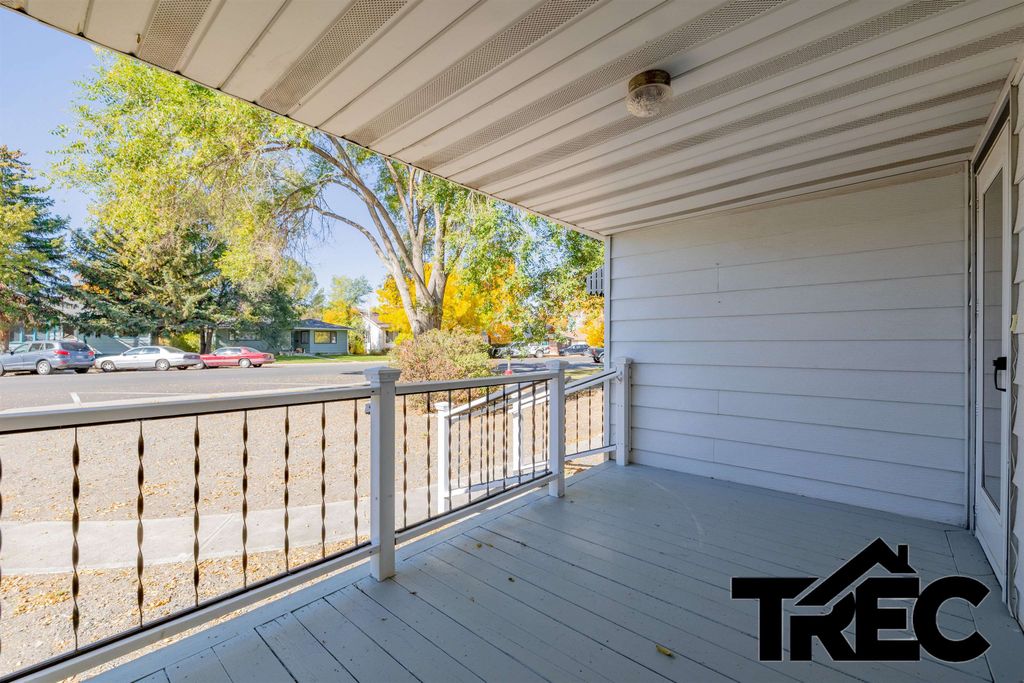 625 N Clark St, Powell, WY 82435 photo 2