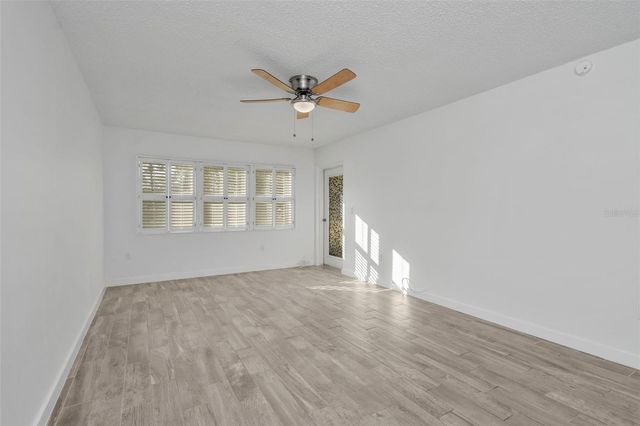 4805 ALT 19 311, Palm Harbor, FL 34683