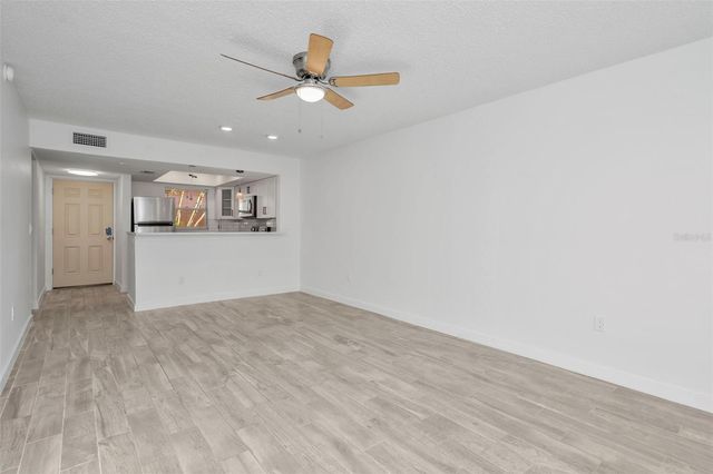 4805 ALT 19 311, Palm Harbor, FL 34683