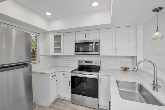 4805 ALT 19 311, Palm Harbor, FL 34683