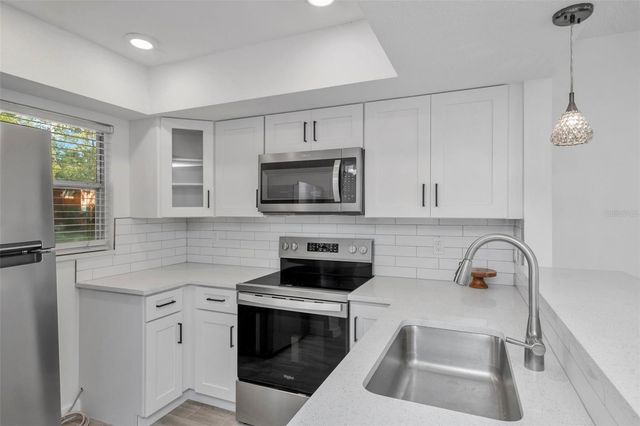 4805 ALT 19 311, Palm Harbor, FL 34683