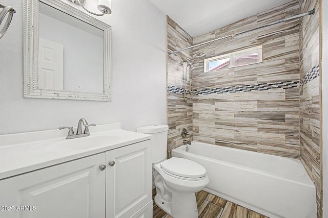5439 W BECKER Lane, Glendale, AZ 85304
