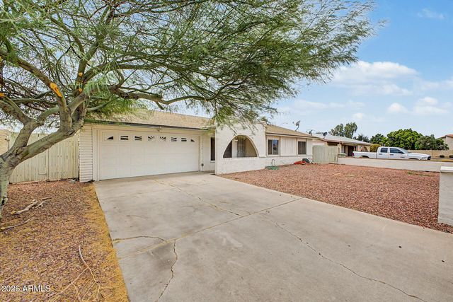 5439 W BECKER Lane, Glendale, AZ 85304