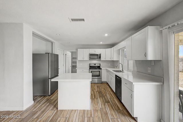 5439 W BECKER Lane, Glendale, AZ 85304