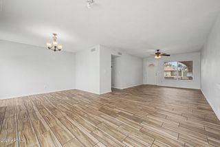 5439 W BECKER Lane, Glendale, AZ 85304