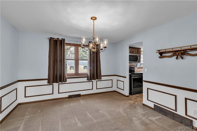 72 October Lane, Amherst, NY 14228