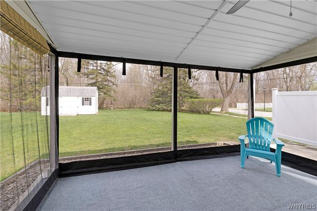 72 October Lane, Amherst, NY 14228