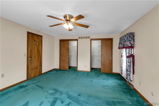 72 October Lane, Amherst, NY 14228