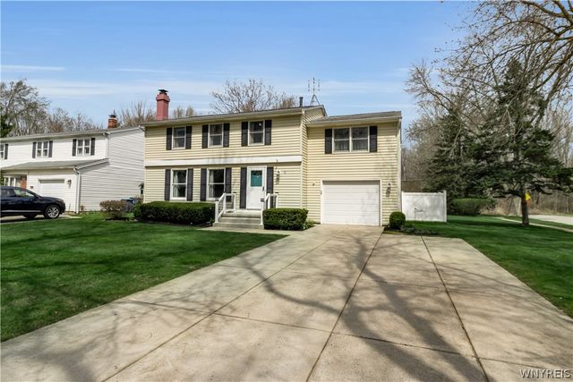 72 October Lane, Amherst, NY 14228
