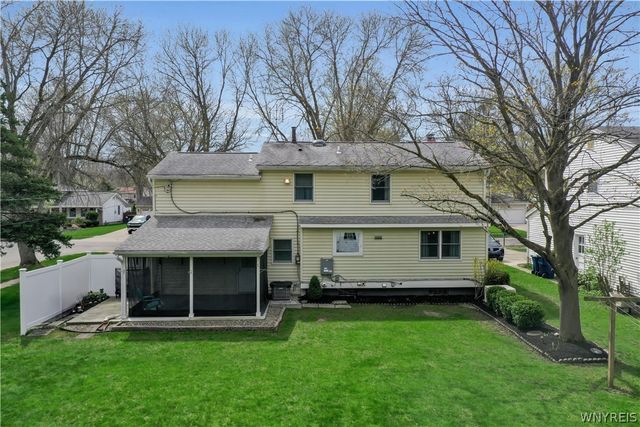 72 October Lane, Amherst, NY 14228