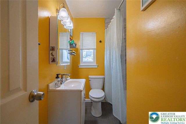1548 Dale Lane, Bethlehem City, PA 18018