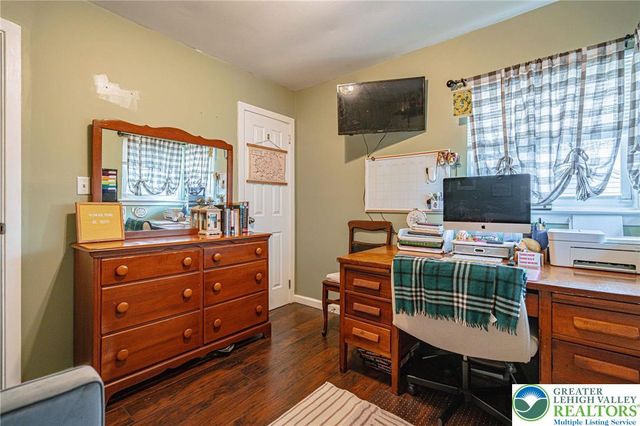 1548 Dale Lane, Bethlehem City, PA 18018