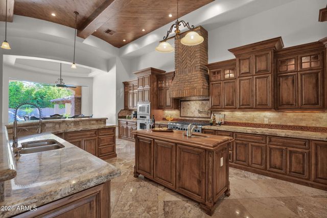 3055 E WATERMAN Way, Gilbert, AZ 85297