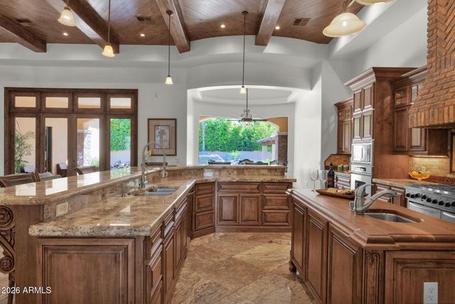 3055 E WATERMAN Way, Gilbert, AZ 85297