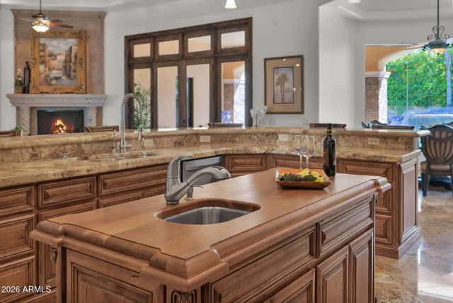 3055 E WATERMAN Way, Gilbert, AZ 85297