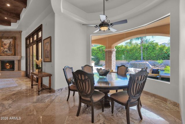 3055 E WATERMAN Way, Gilbert, AZ 85297