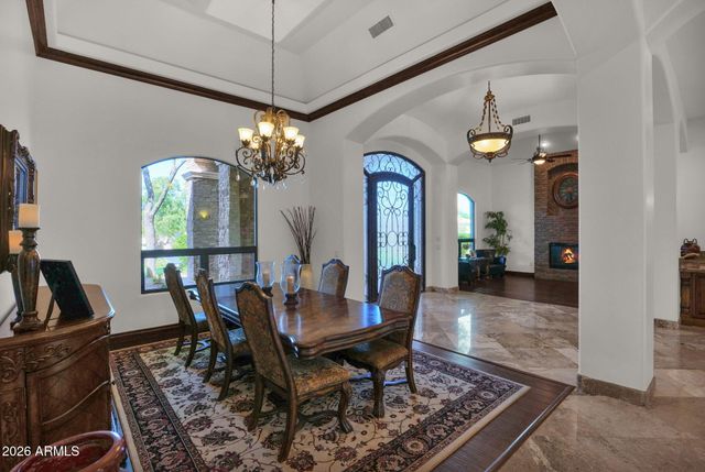 3055 E WATERMAN Way, Gilbert, AZ 85297