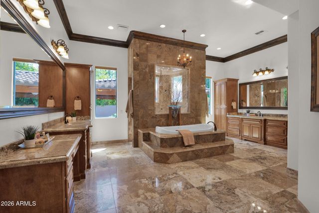 3055 E WATERMAN Way, Gilbert, AZ 85297