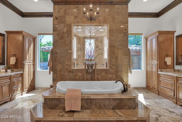 3055 E WATERMAN Way, Gilbert, AZ 85297