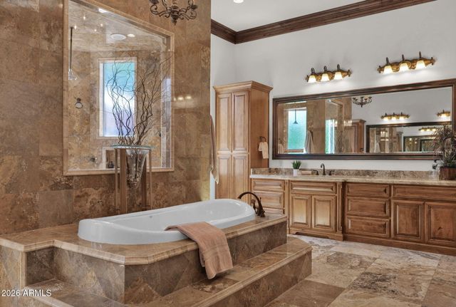 3055 E WATERMAN Way, Gilbert, AZ 85297