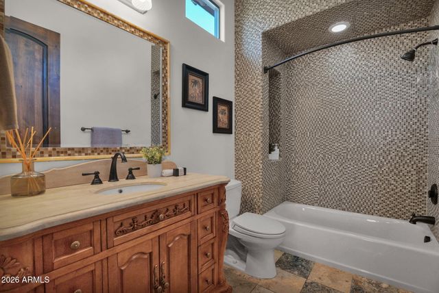 3055 E WATERMAN Way, Gilbert, AZ 85297