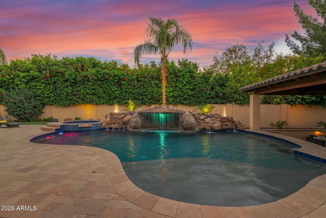 3055 E WATERMAN Way, Gilbert, AZ 85297