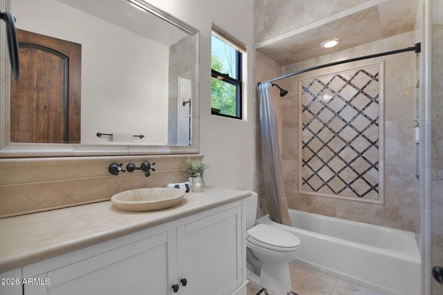 3055 E WATERMAN Way, Gilbert, AZ 85297