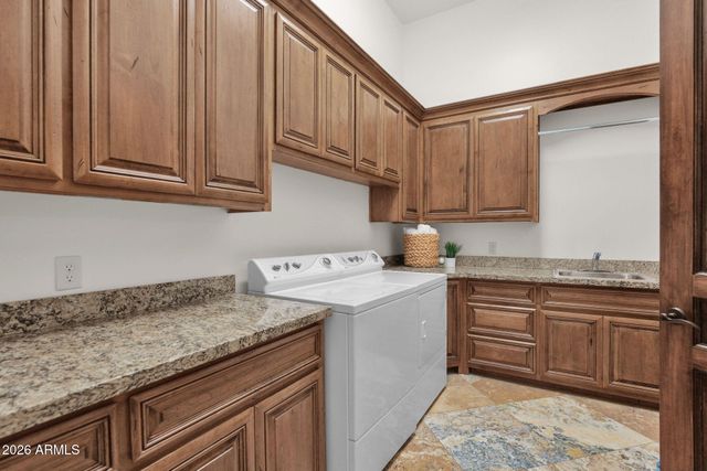 3055 E WATERMAN Way, Gilbert, AZ 85297