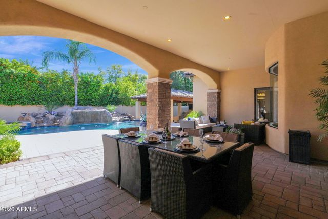 3055 E WATERMAN Way, Gilbert, AZ 85297