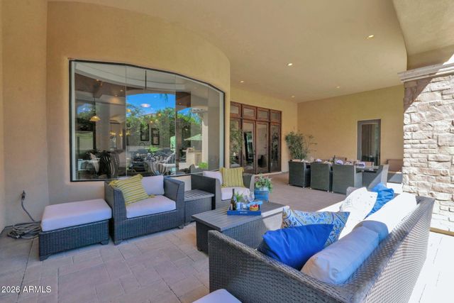 3055 E WATERMAN Way, Gilbert, AZ 85297