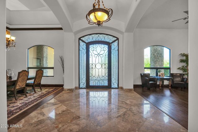 3055 E WATERMAN Way, Gilbert, AZ 85297