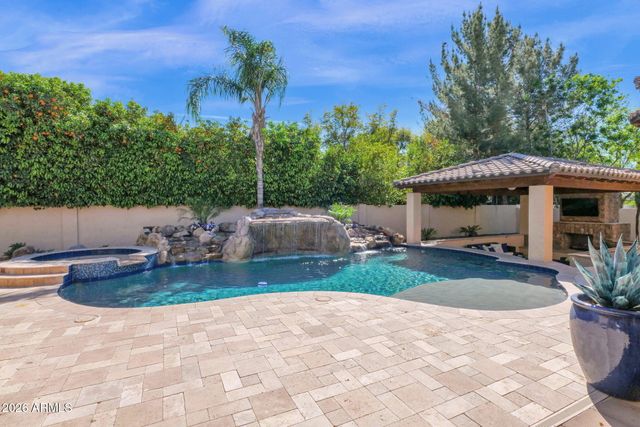 3055 E WATERMAN Way, Gilbert, AZ 85297