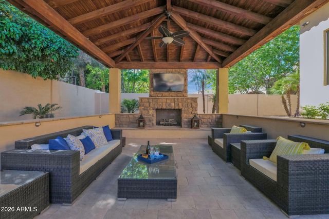 3055 E WATERMAN Way, Gilbert, AZ 85297